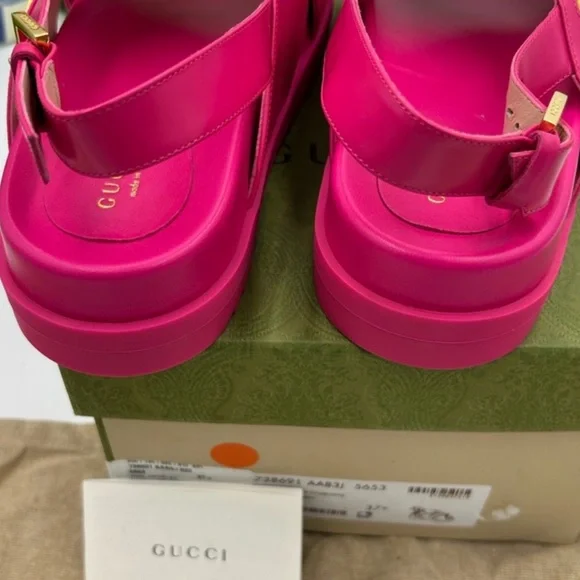 Women’s Gucci embellished Pink Sandals with Yellow Logo. Size 37.5!